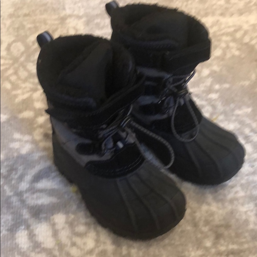 Khombu snow boots toddler size 10.